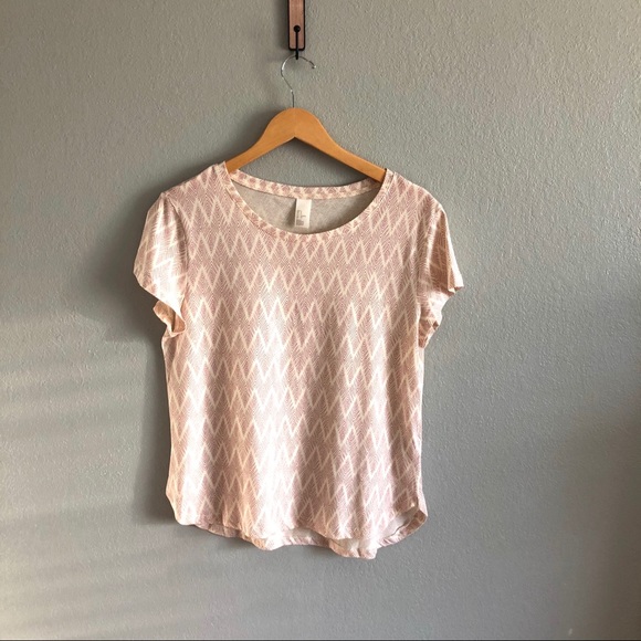 *SOLD* Patterned Tee - Picture 3 of 3